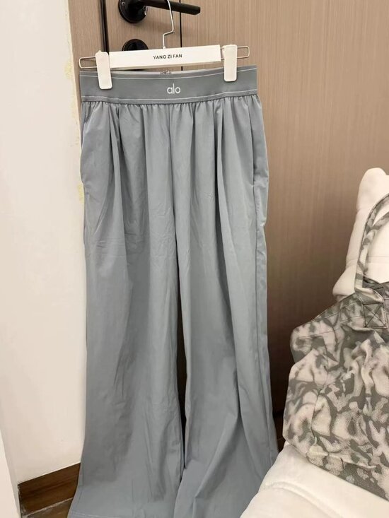 ALO Yoga Pants - NWT 👖 Alo Yoga Suit Up Trouser Steel Grey Wide Leg Pants 30” Athleisure Travel